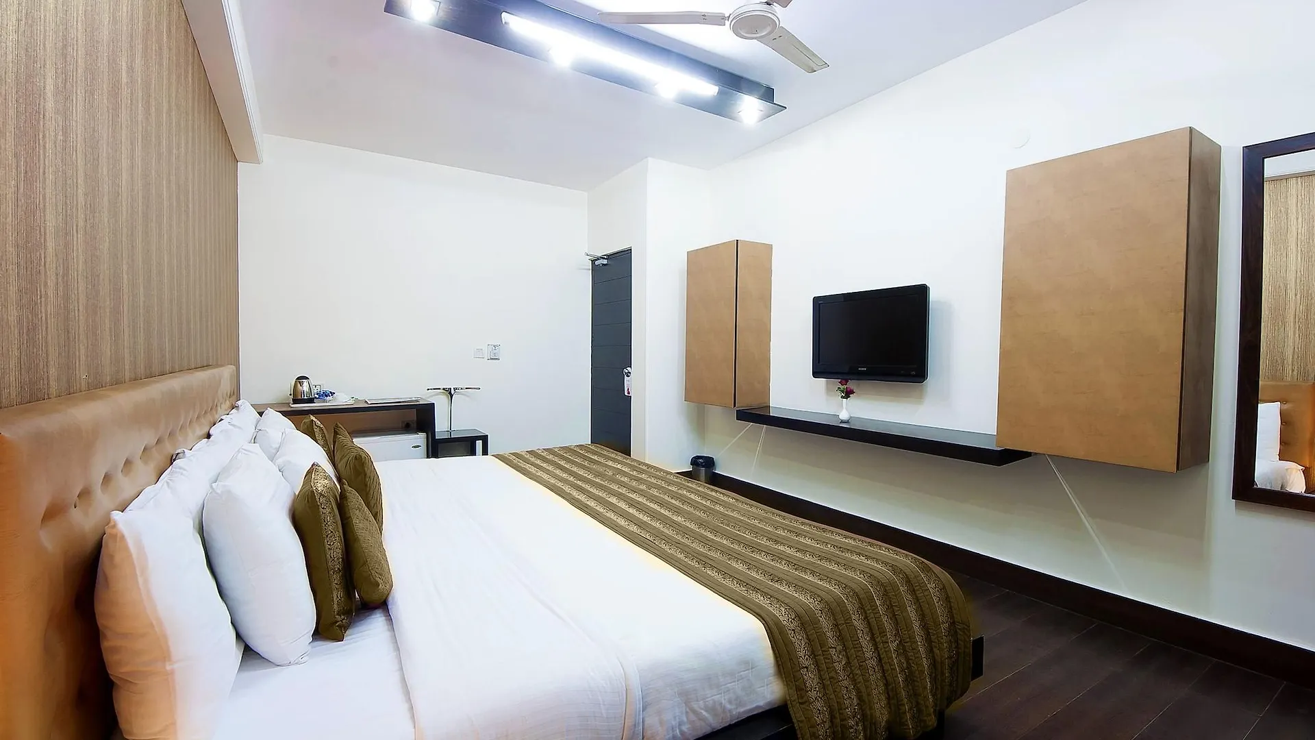 Hotel Good Palace Delhi   Delhi (National Capital Territory of India)
